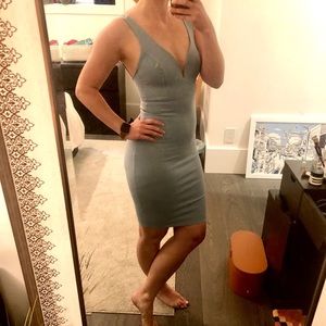 Flattering blue contour midi dress